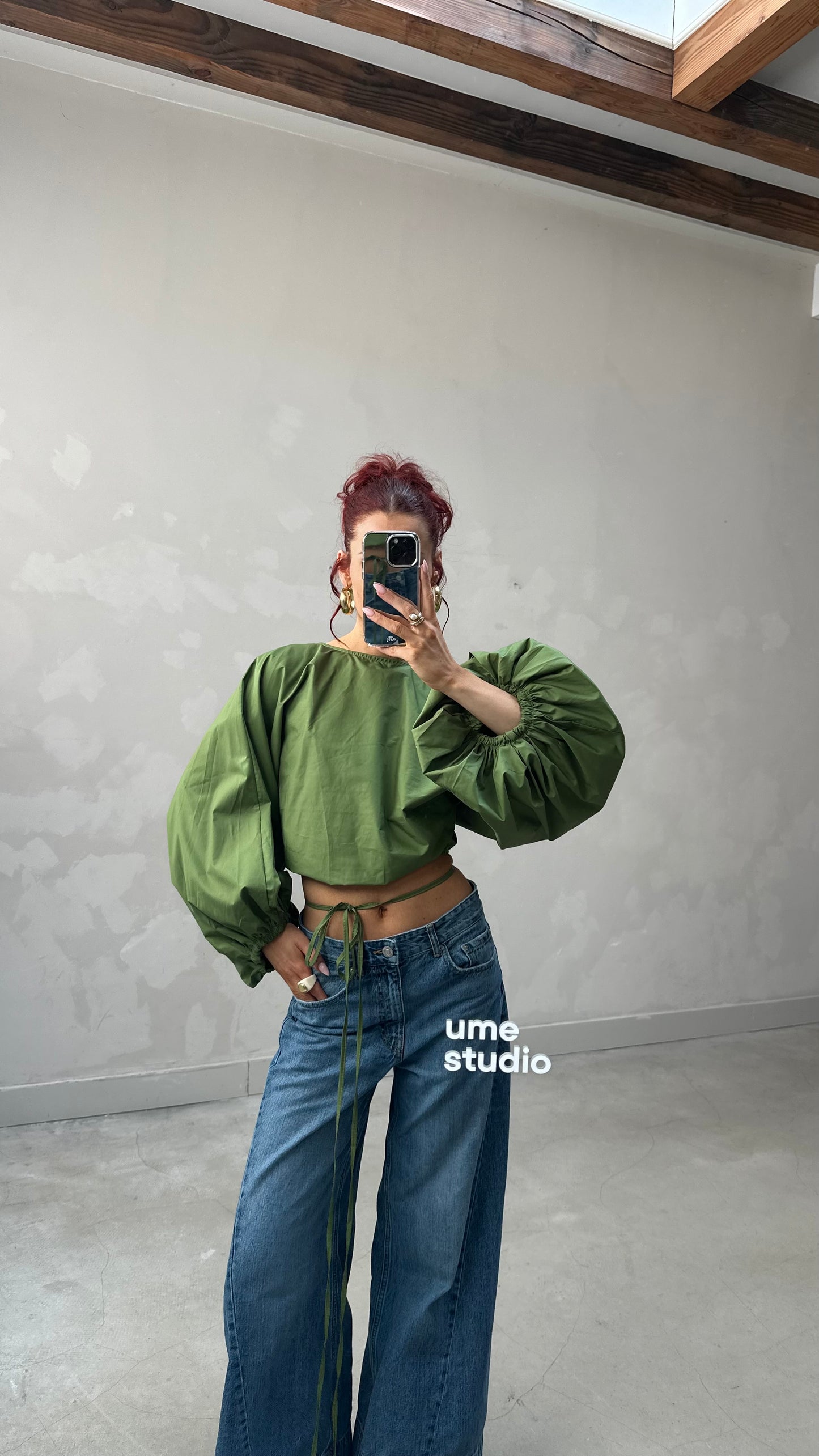 Backless balloon sleeve blouse Green - Curated by UME