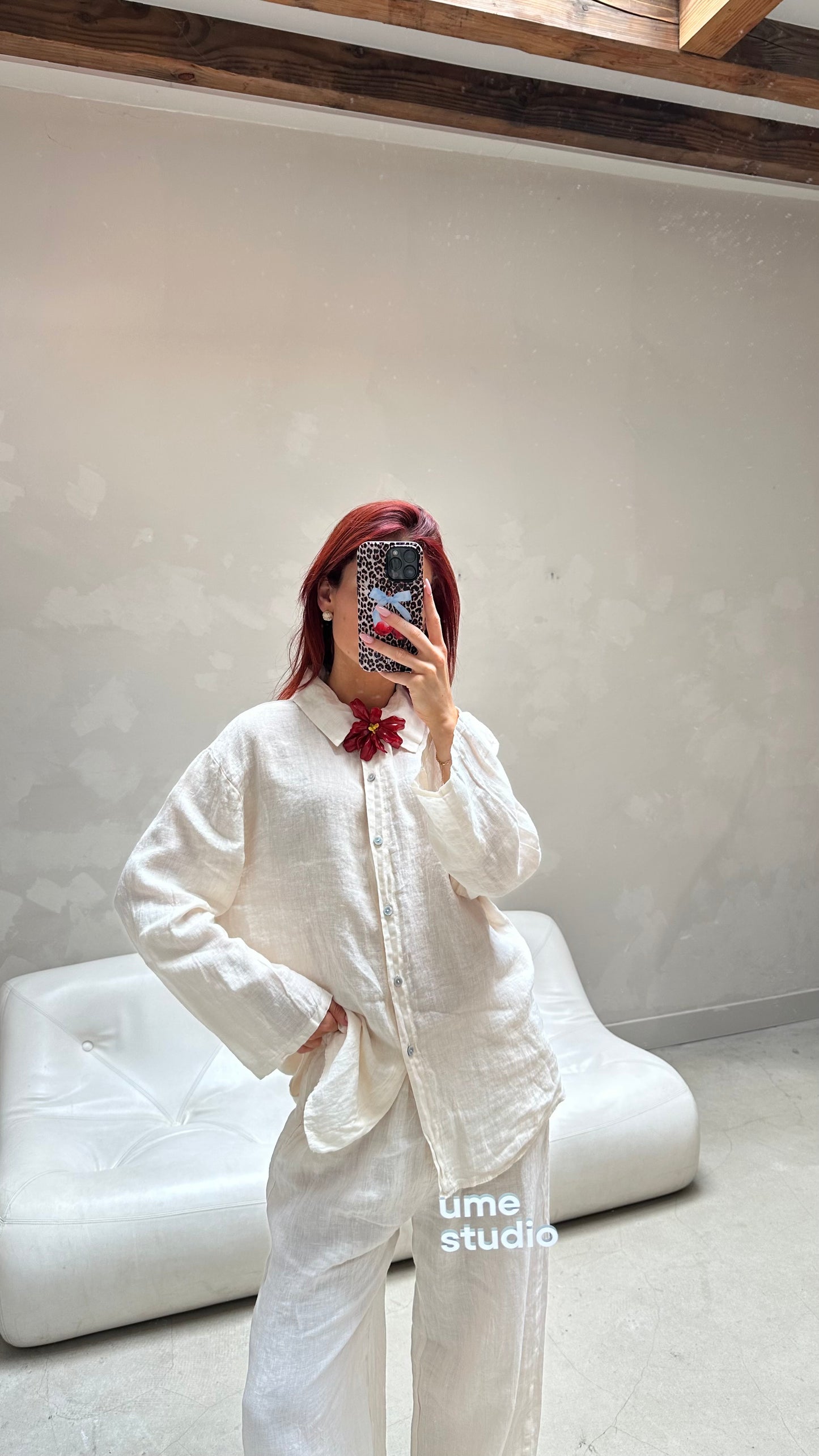 Beige linen pants - Curated by UME