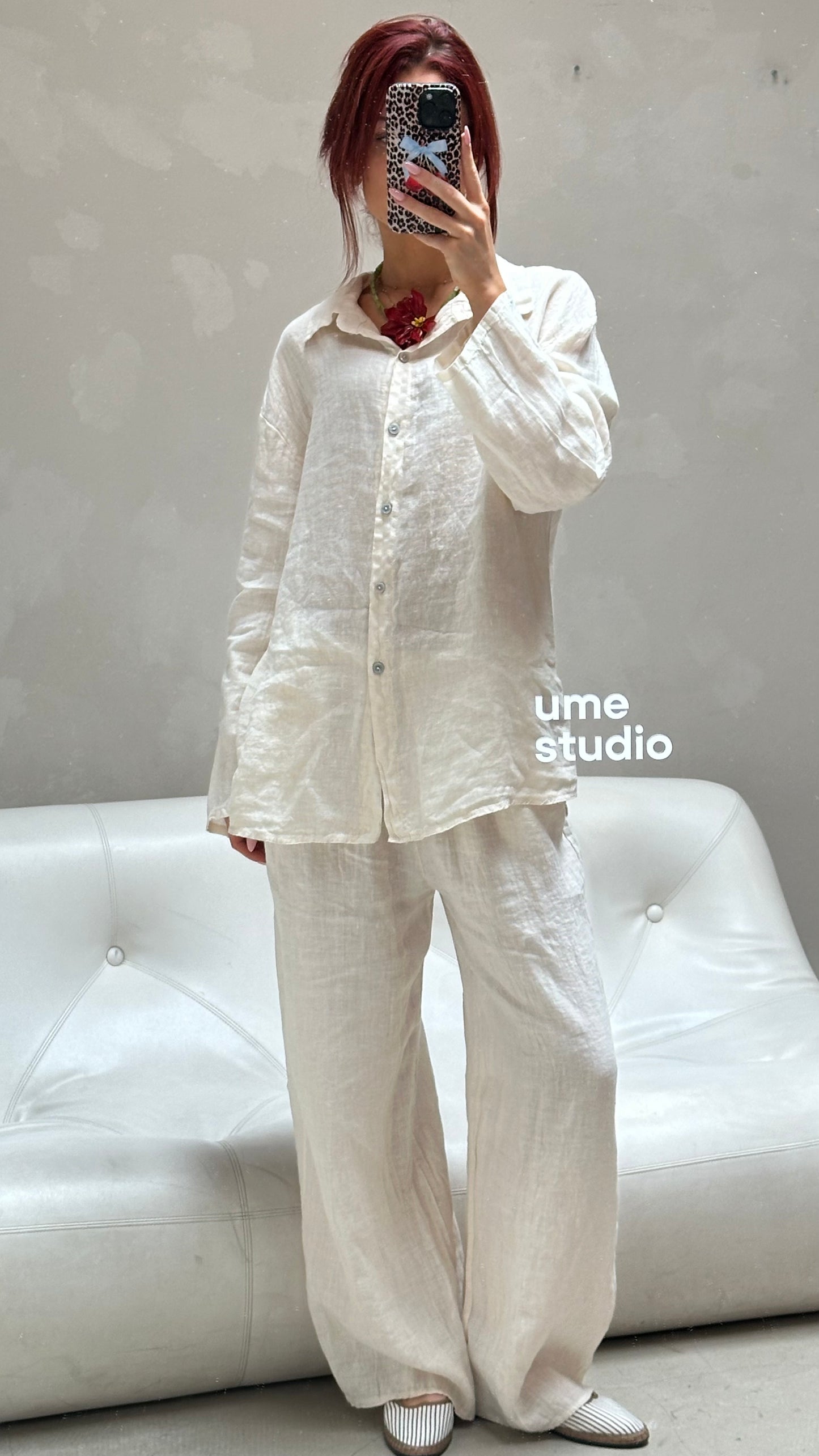 Beige linen pants - Curated by UME