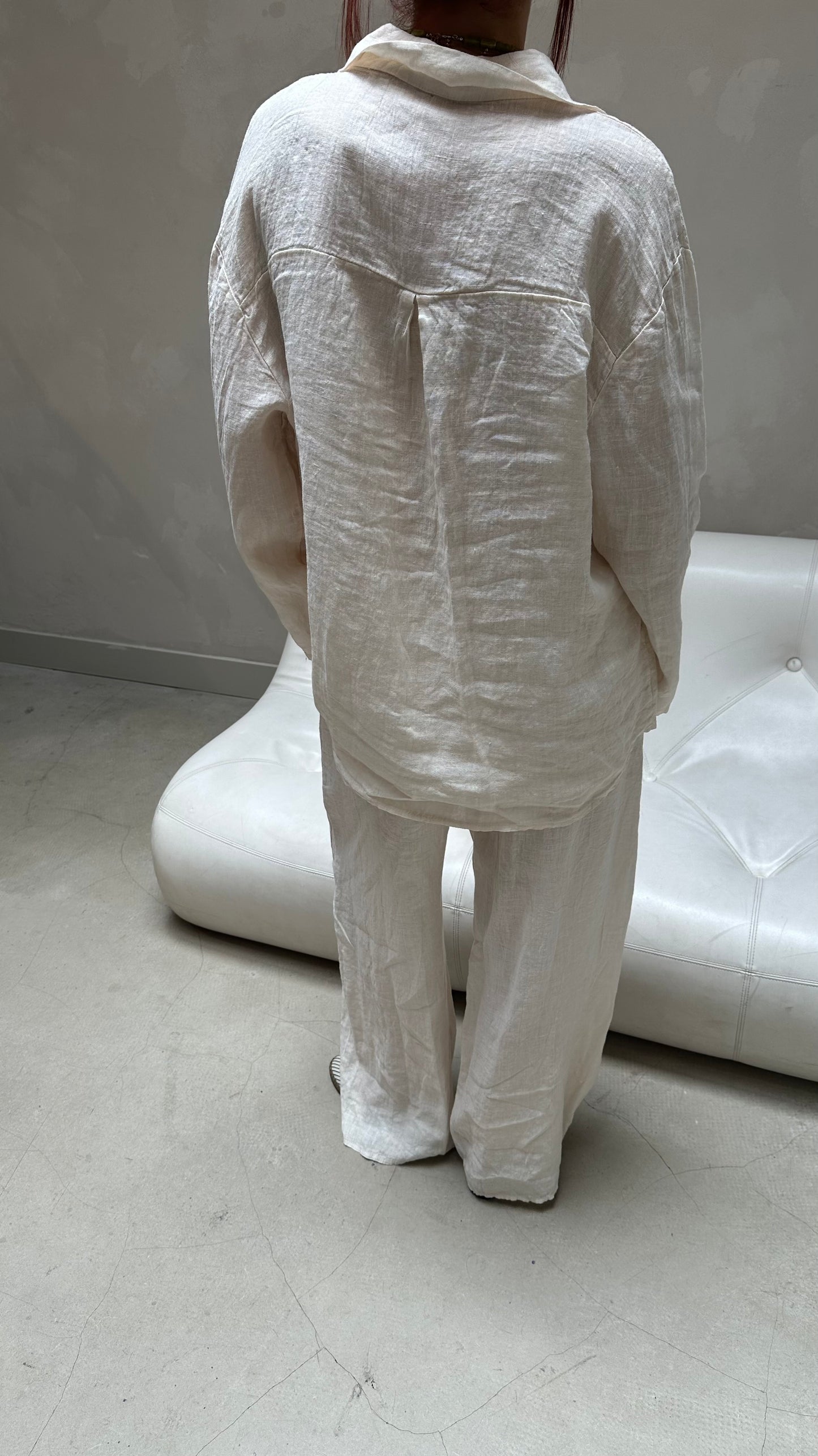 Beige linen pants - Curated by UME