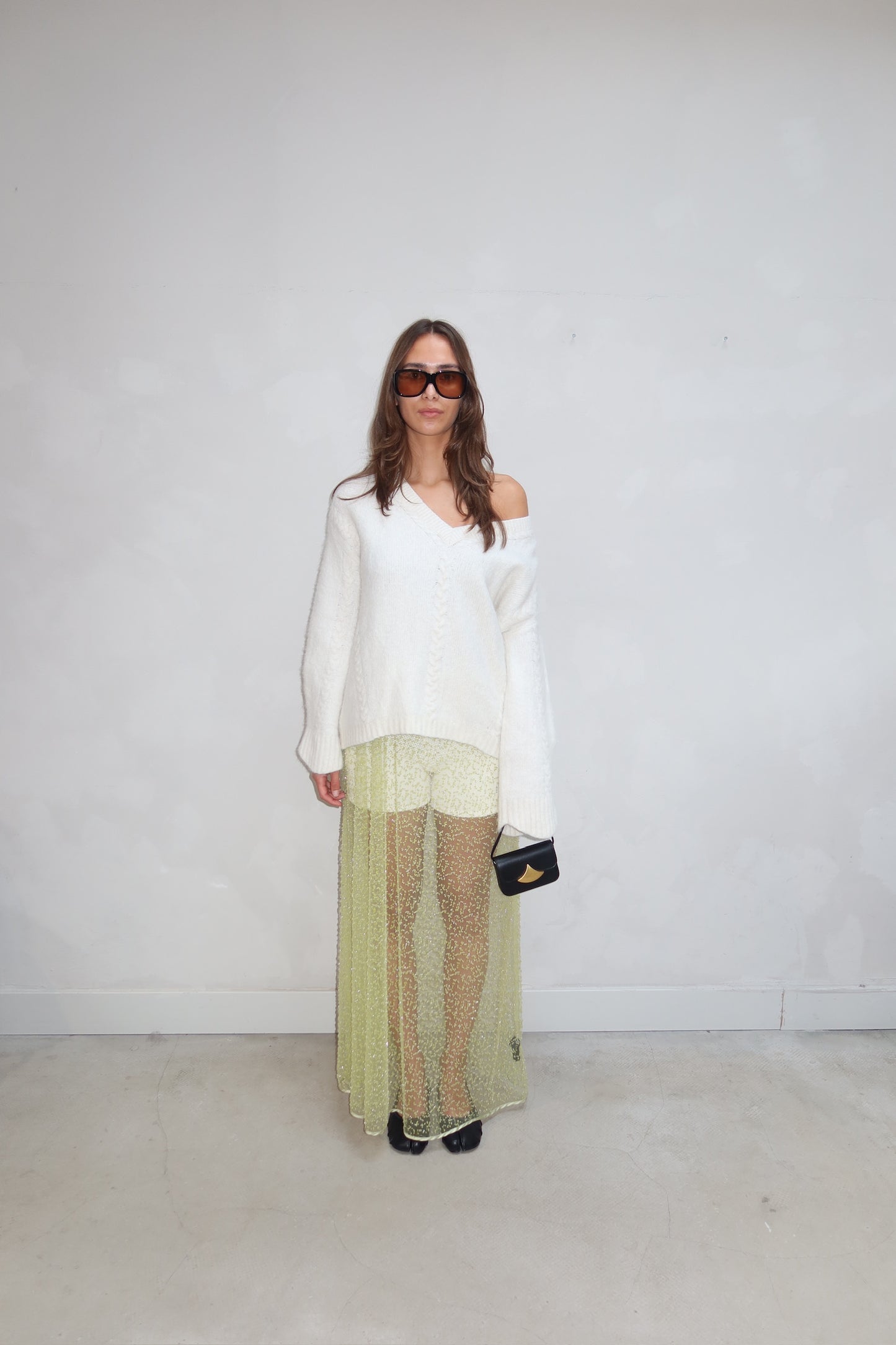 BY MALINA - Oversized knitted V-neck sweater