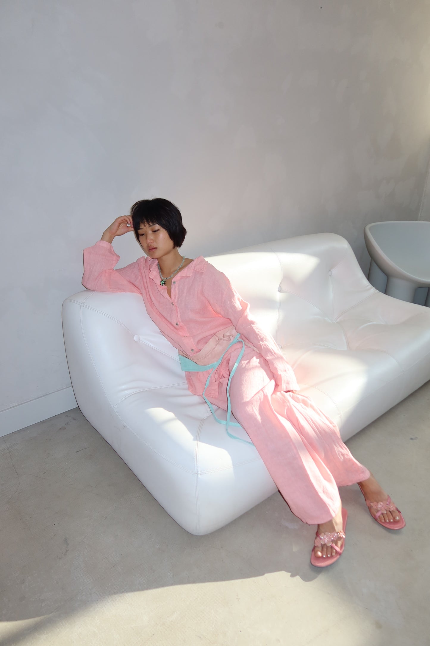 Pink linen pants - Curated by UME