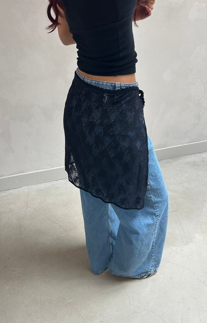 Black lace skirt - Curated by ume
