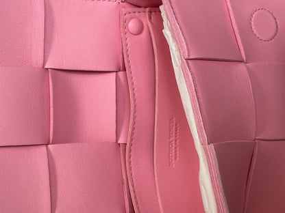 Curated by ume - BOTTEGA VENETA Pink Bag