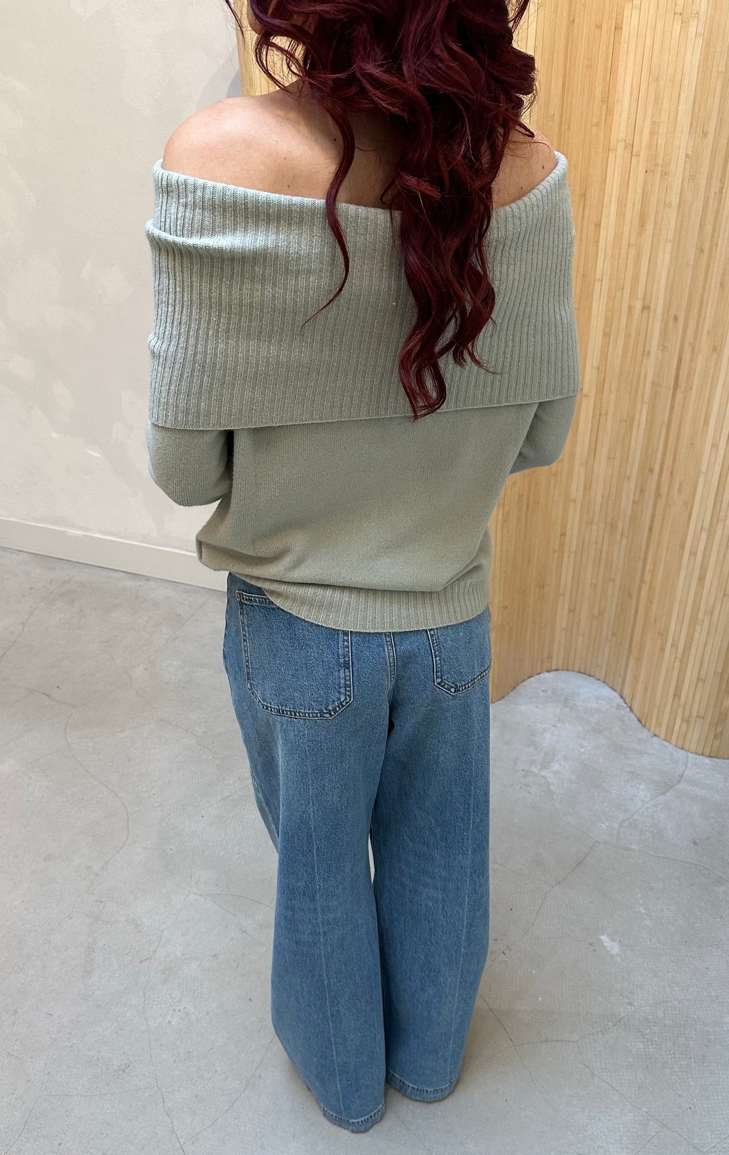 Off the shoulder sweater - Curated by UME