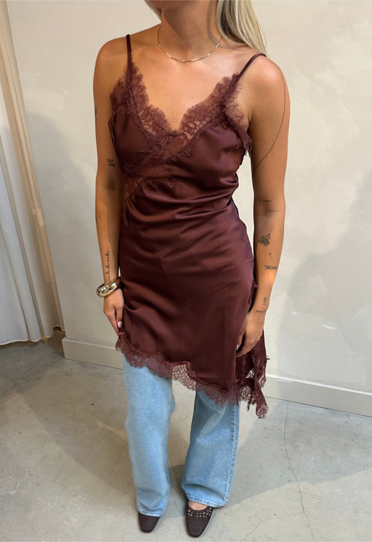 Lace brown dress - Curated by ume