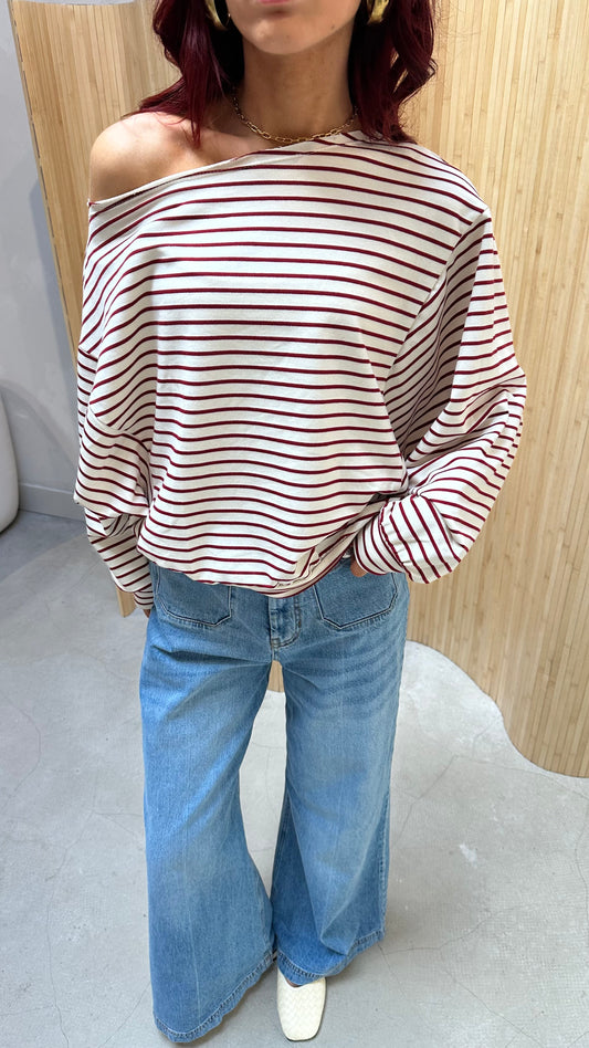 Striped sweater red - curated by UME