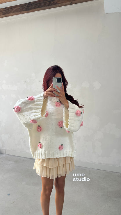 Flower knitted oversized sweater - Curated by ume