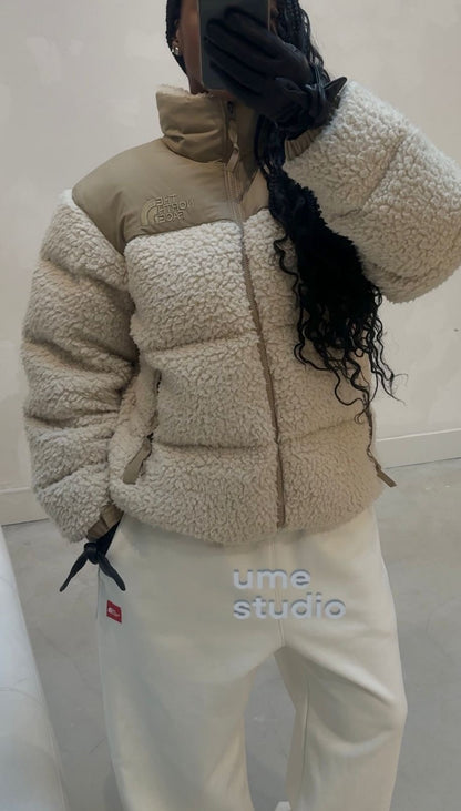 The North Face Puffer Jacket Beige