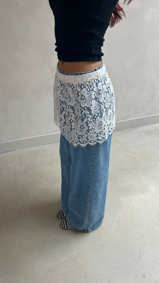 White mini lace skirt - Curated by ume