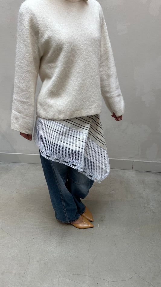 Mini lace skirt - UPCYCLED by ume