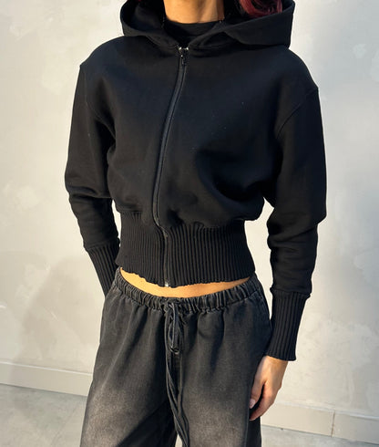 Vita stasiukynaite6 black - vest - UME STUDIO