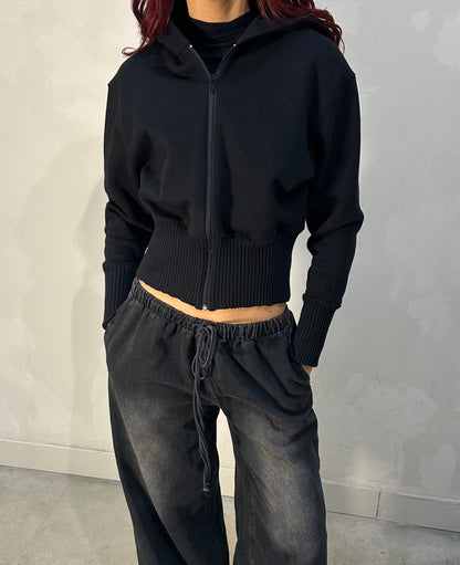 Vita stasiukynaite6 black - vest - UME STUDIO