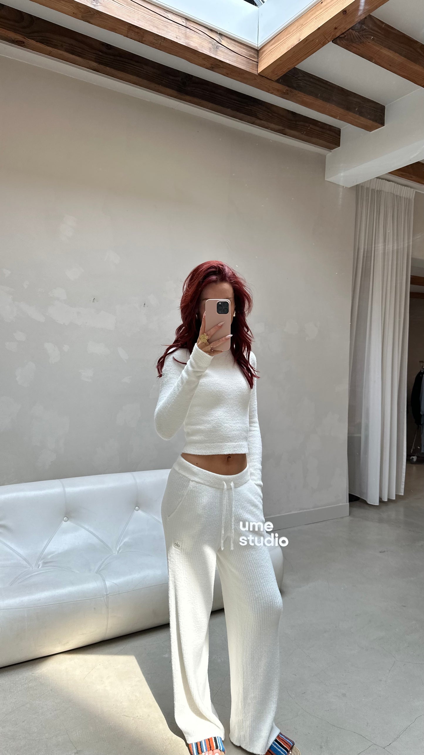 ALO White soft lounge - set