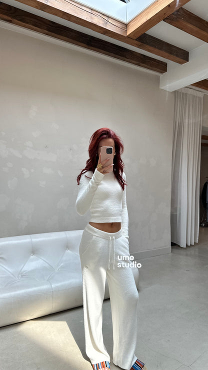 ALO White soft lounge - set