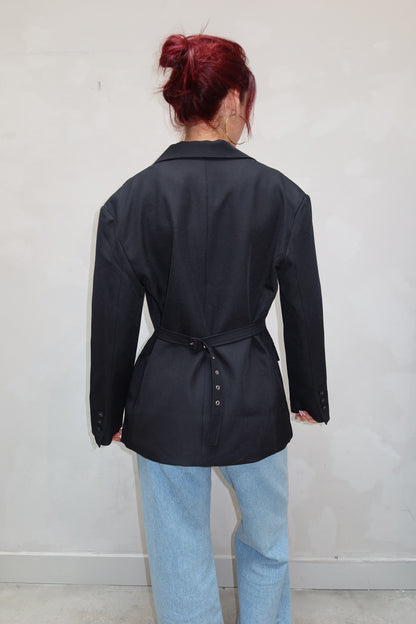 Fitted Black blazer - Curated by ume