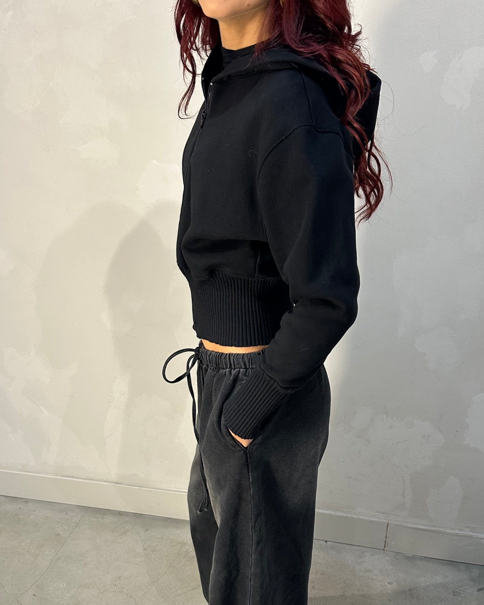 Vita stasiukynaite6 black - vest - UME STUDIO