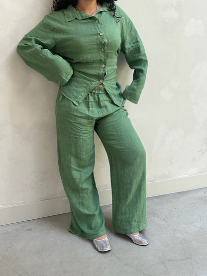 Green linen pants - Curated by UME