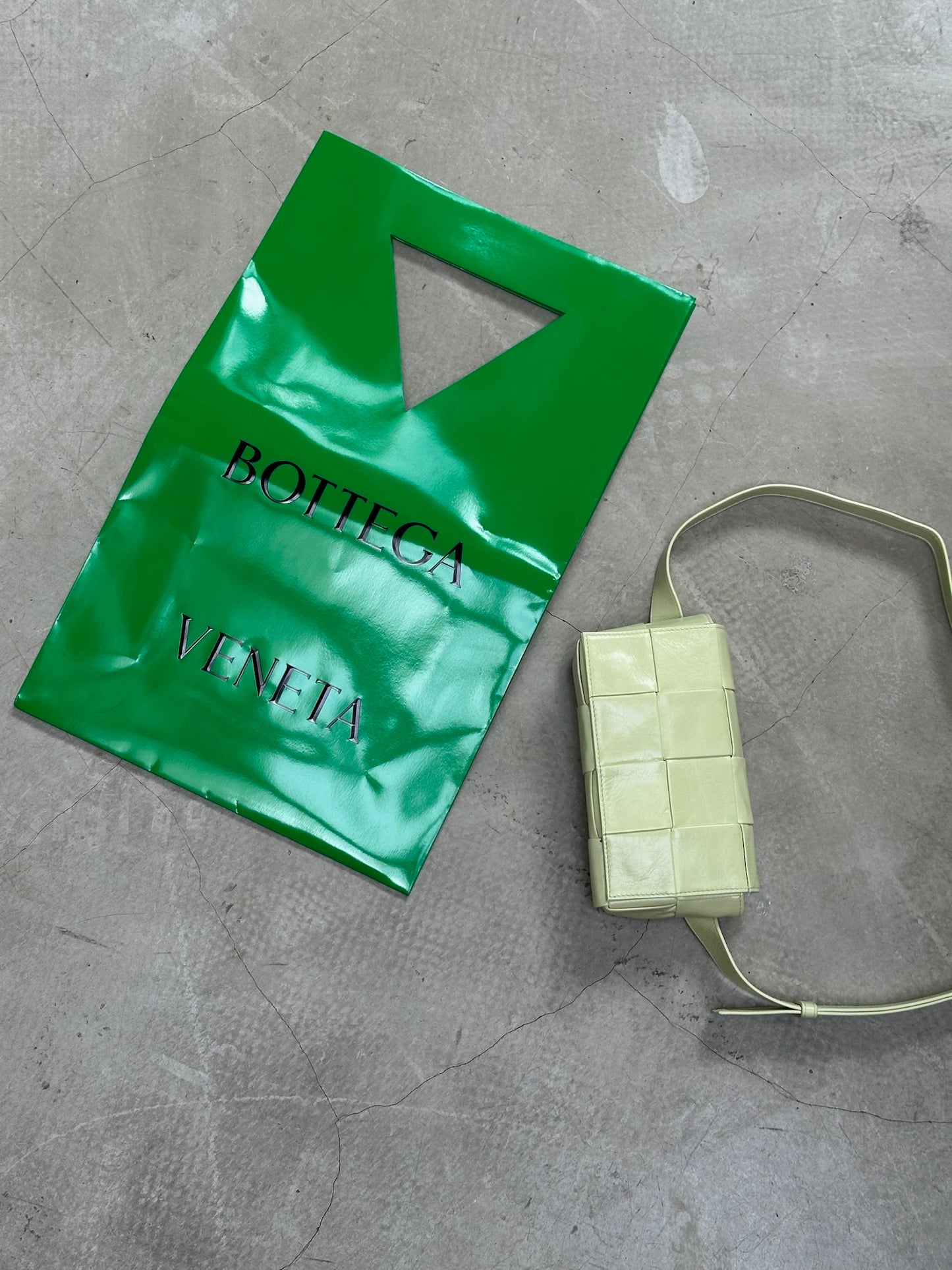 Curated by ume - BOTTEGA VENETA Mostord Green Bag