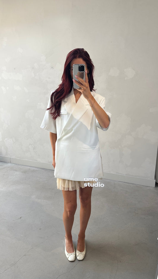 White oversize asymmetrical blazer - Curated by ume