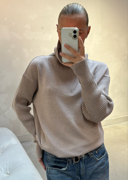 Varley double soft beige - sweater