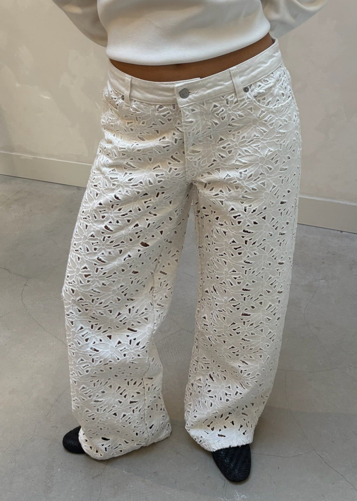 Naked white flower pattern - jeans