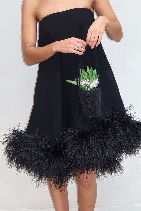 THE NEW ARRIVALS - Off-shoulder Feather dress
