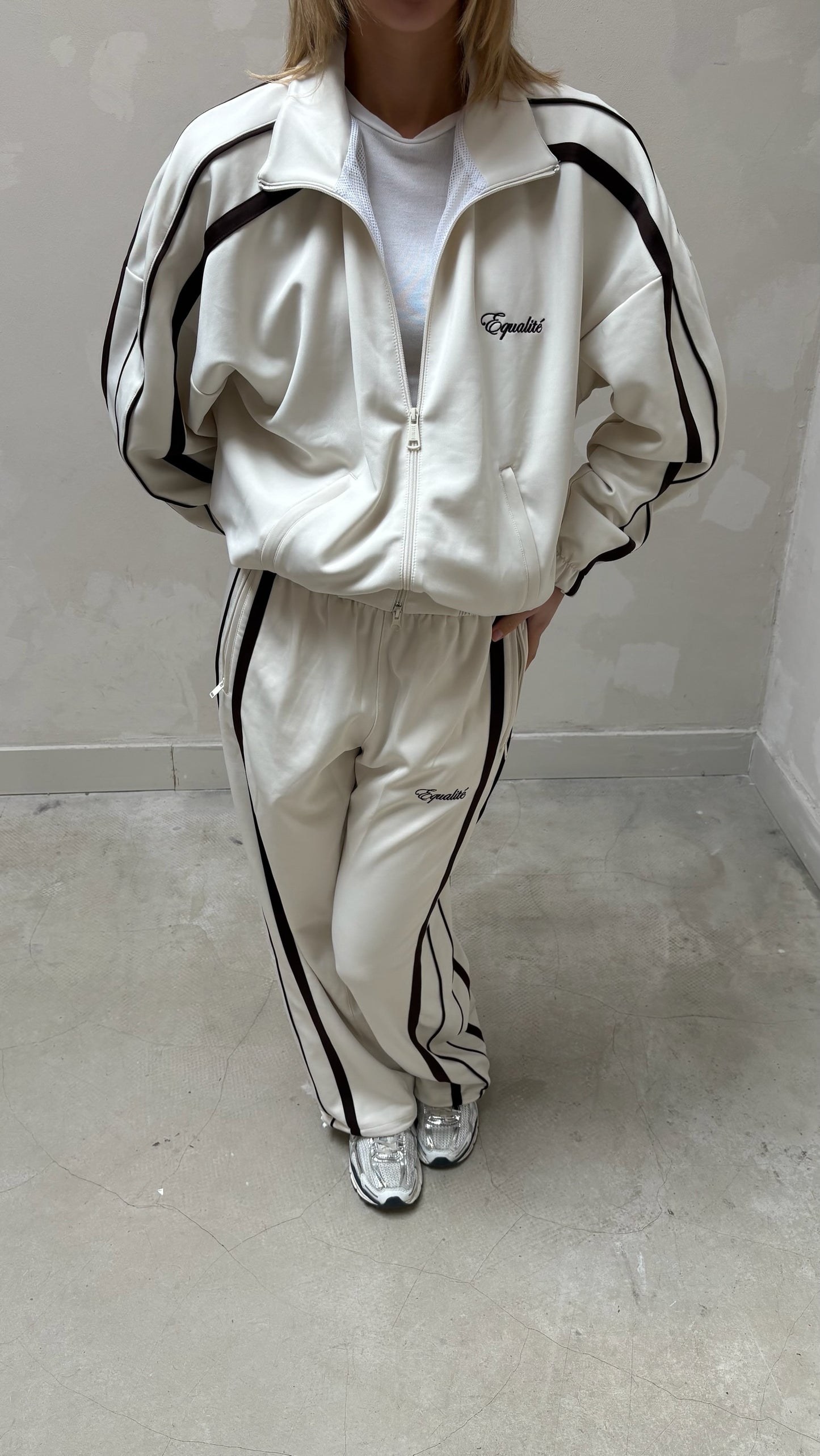 Equalite beige / brown - tracksuit