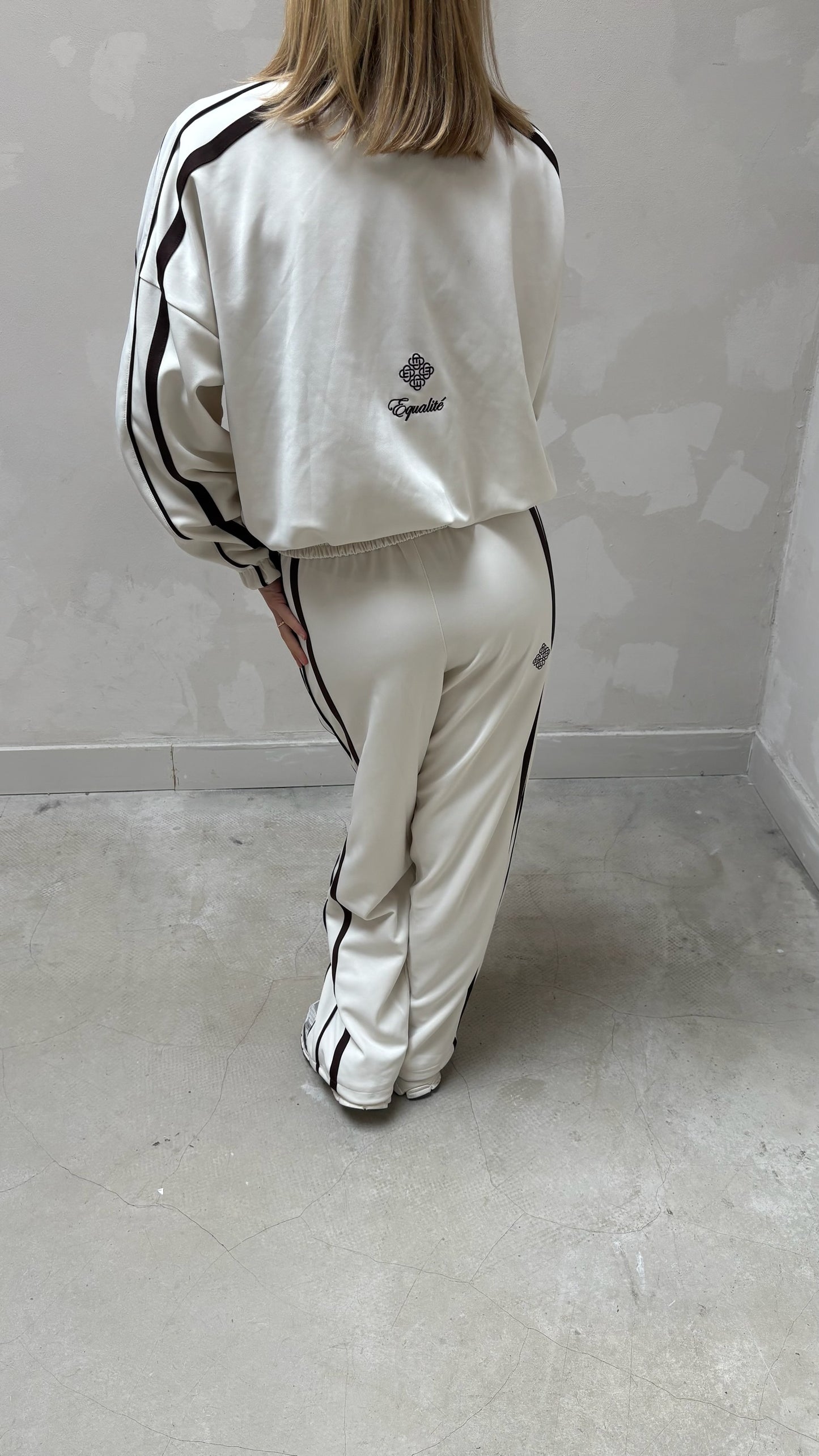 Equalite beige / brown - tracksuit