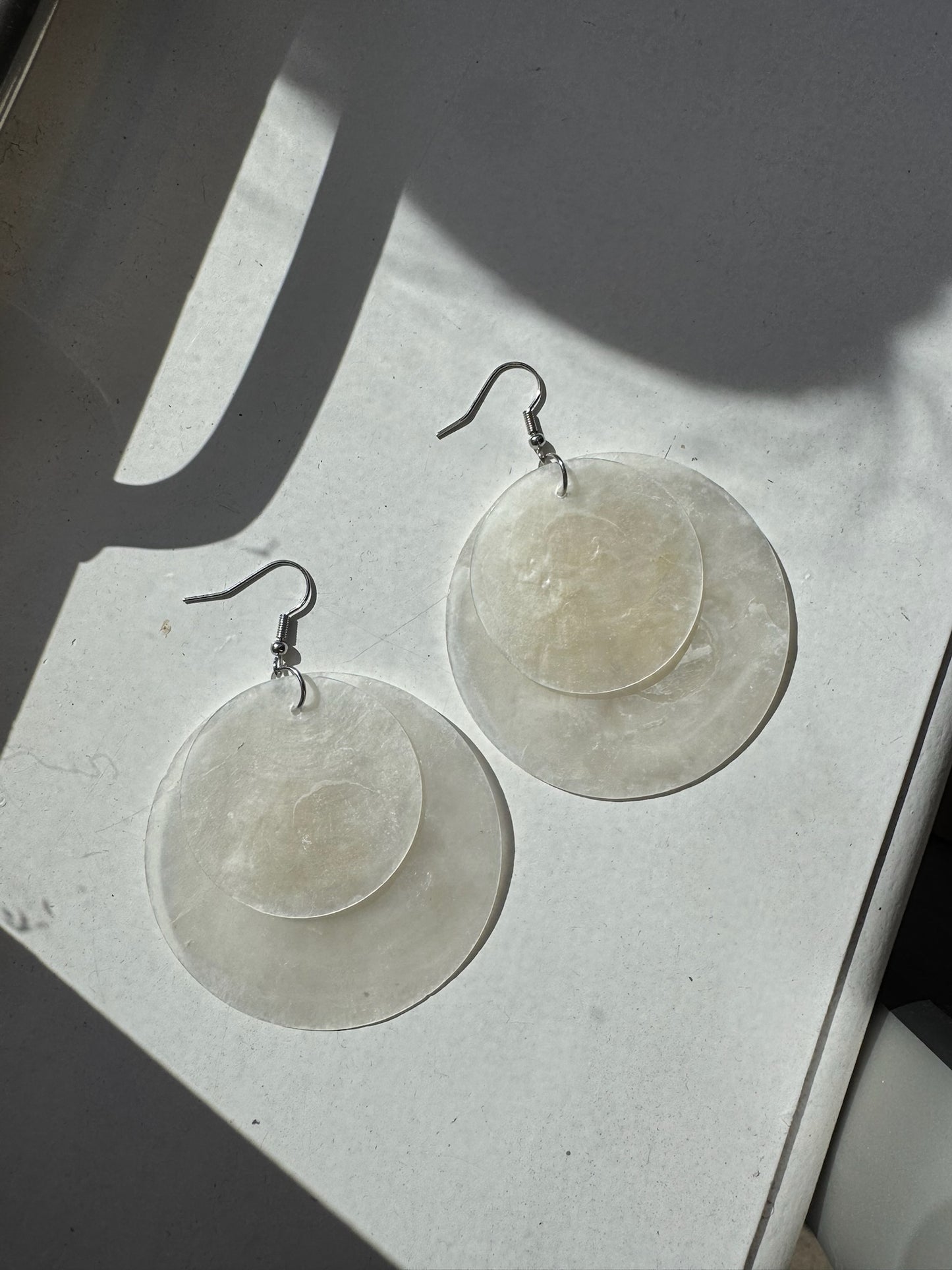 Shell earrings - Curated  by UME