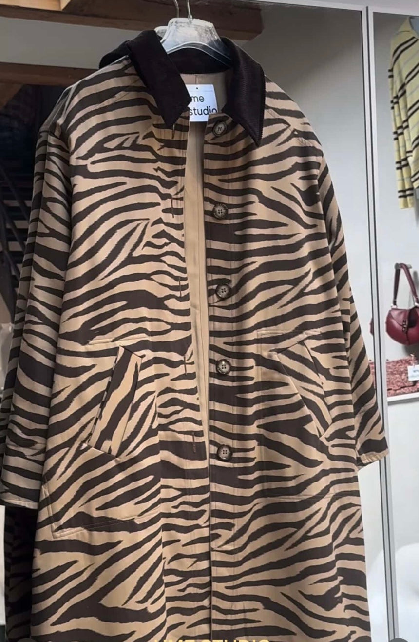 ZEBRA PRINT COAT LAURA MAREE