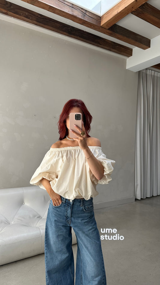 Off-shoulder top cream - Curated by UME