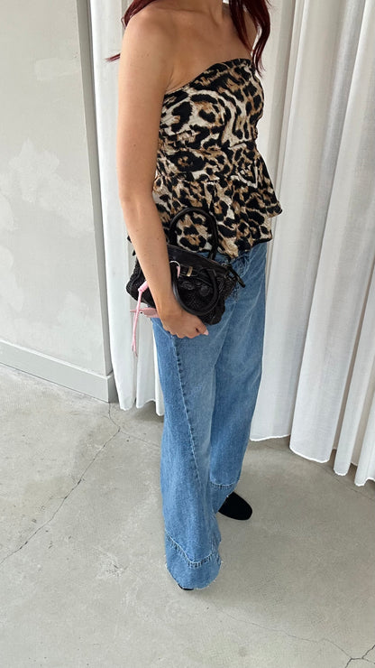 Off-shoulder leopard - top