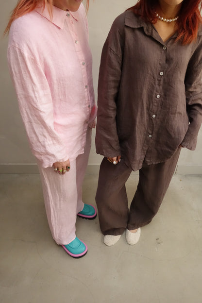 Brown linen pants - Curated by UME